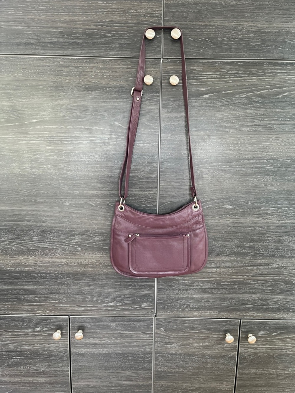 JBG International Burnished Plum Leather Bag - Picture 2 of 15
